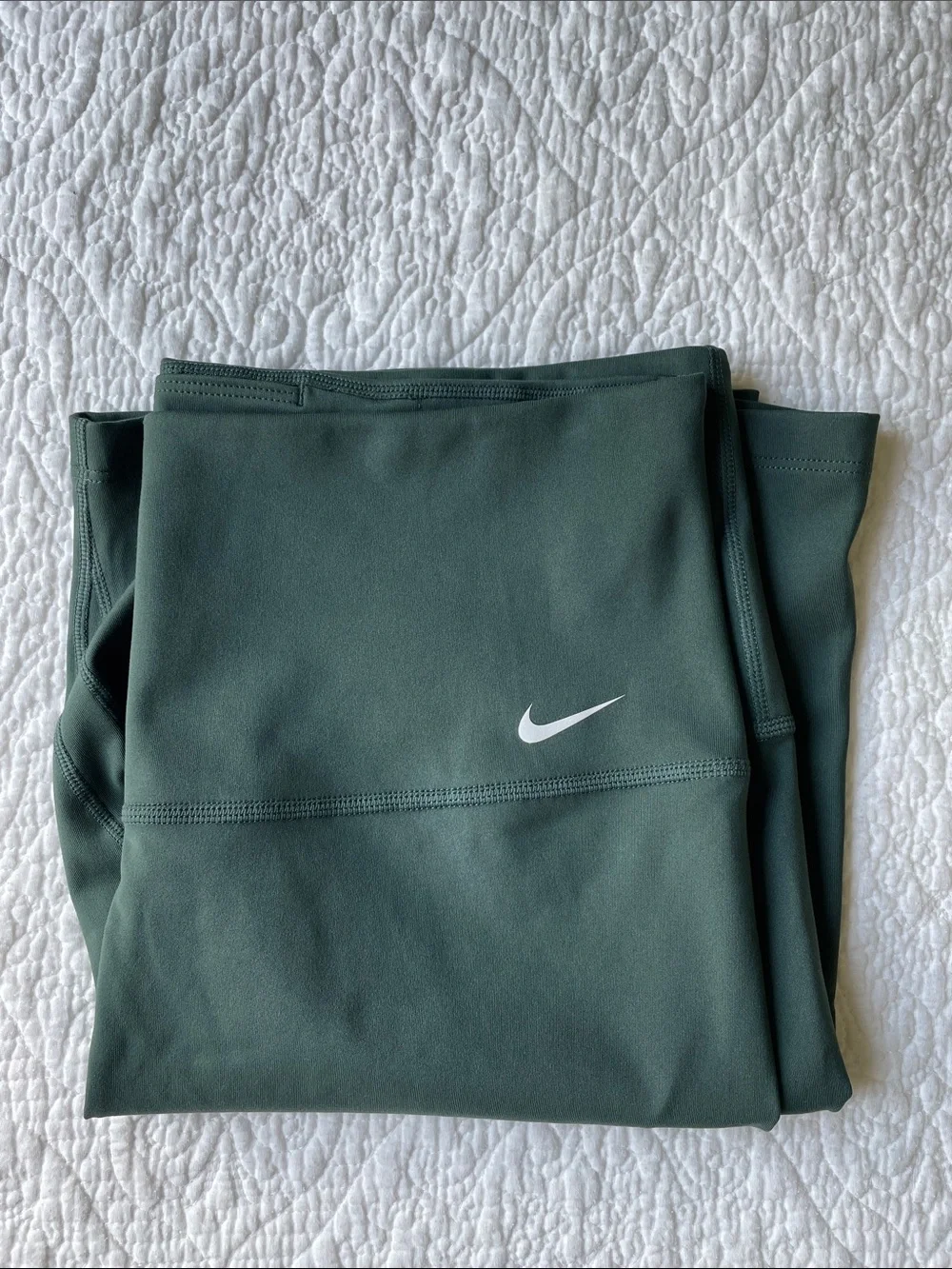 Nike Women’s Forest Green High-Rise Bike Shorts Size L NWT